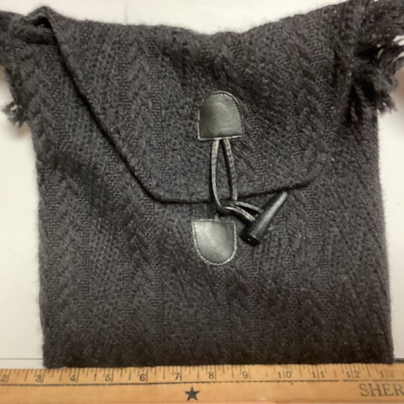 $17 Boyne Valley Weavers Handbag. Gray. Handcrafted in Ireland. - Picture 2 of 7